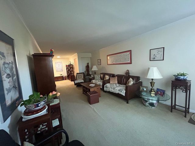 23-35 Bell Boulevard 3H, Bayside, NY 11360