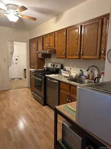 23-35 Bell Boulevard 3H, Bayside, NY 11360