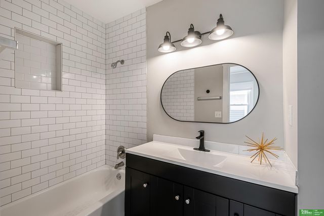 4528 S 13th Street, Omaha, NE 68107