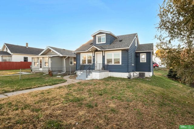 4528 S 13th Street, Omaha, NE 68107