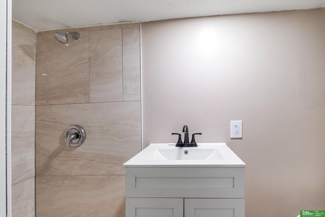 4528 S 13th Street, Omaha, NE 68107