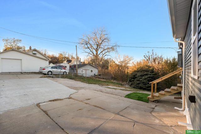 4528 S 13th Street, Omaha, NE 68107