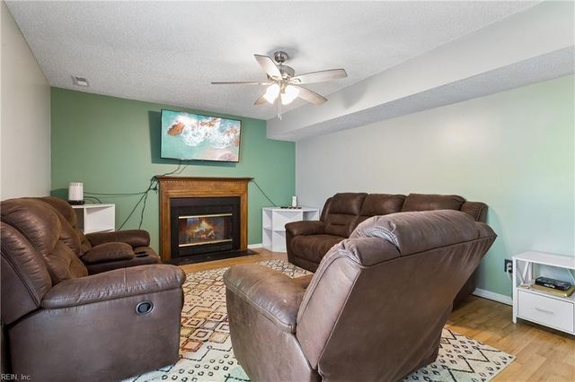 690 Emerald CT, Newport News, VA 23608