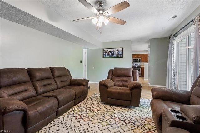 690 Emerald CT, Newport News, VA 23608