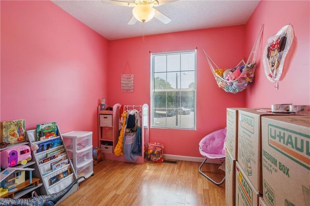 690 Emerald CT, Newport News, VA 23608
