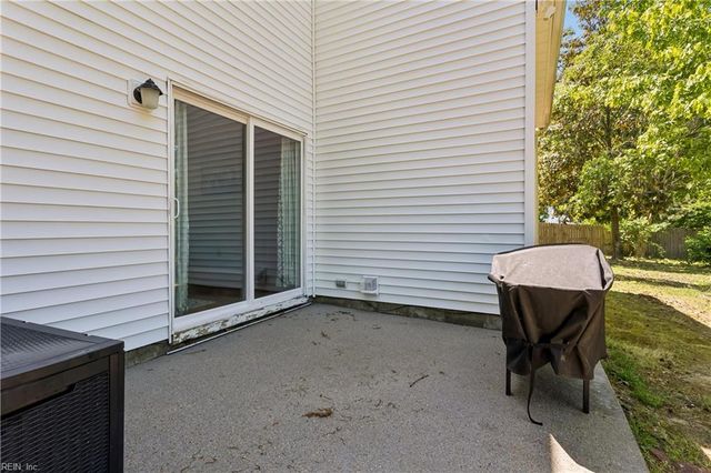 690 Emerald CT, Newport News, VA 23608