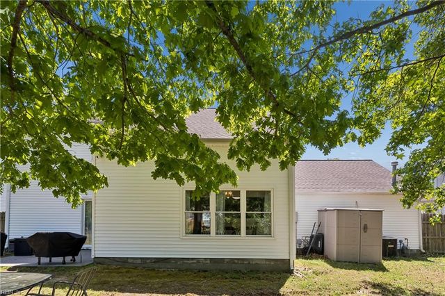690 Emerald CT, Newport News, VA 23608