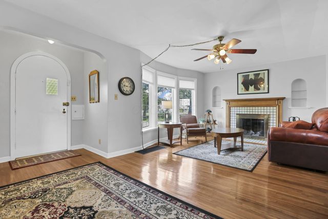 2926 Wicklow Road, Columbus, OH 43204