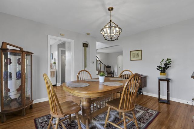 2926 Wicklow Road, Columbus, OH 43204