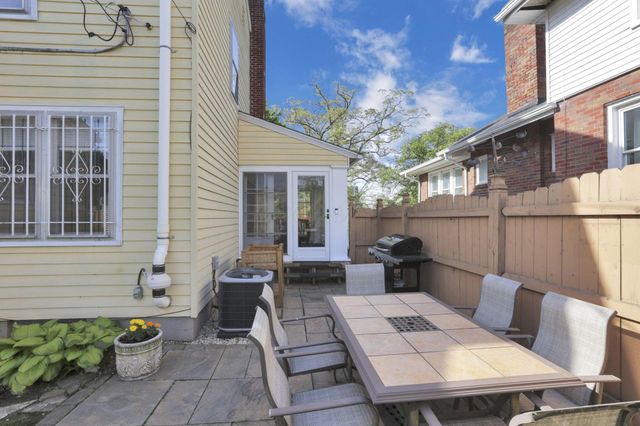 2926 Wicklow Road, Columbus, OH 43204