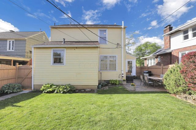 2926 Wicklow Road, Columbus, OH 43204