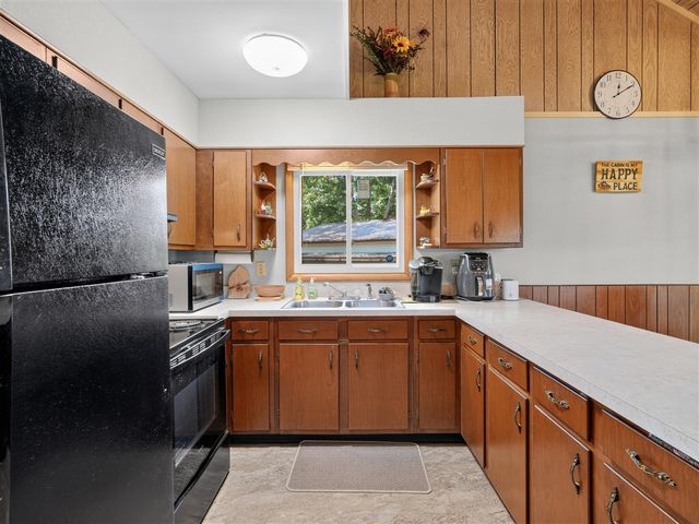 10041 Birch Drive, Riverdale, MI 48877