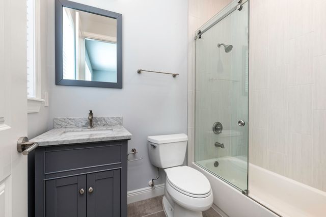 1031 NE 13th Avenue, Fort Lauderdale, FL 33304