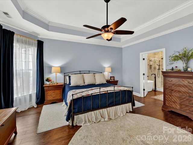 16033 Oxford Glenn Drive, Huntersville, NC 28078