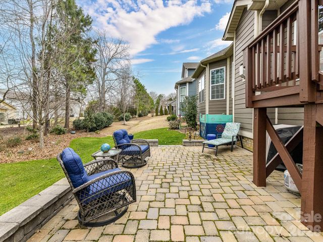 16033 Oxford Glenn Drive, Huntersville, NC 28078