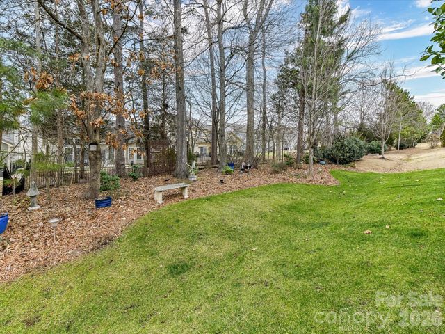 16033 Oxford Glenn Drive, Huntersville, NC 28078