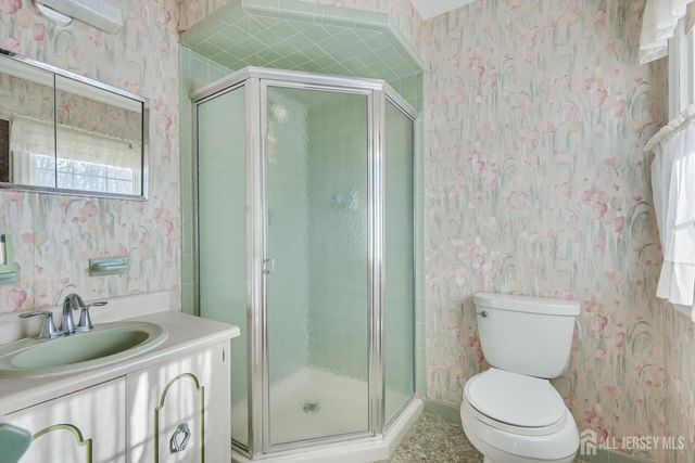 34 Stratford Circle, Edison, NJ 08820