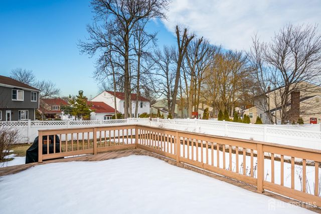 34 Stratford Circle, Edison, NJ 08820