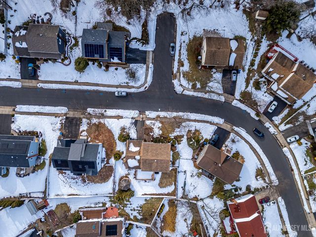 34 Stratford Circle, Edison, NJ 08820