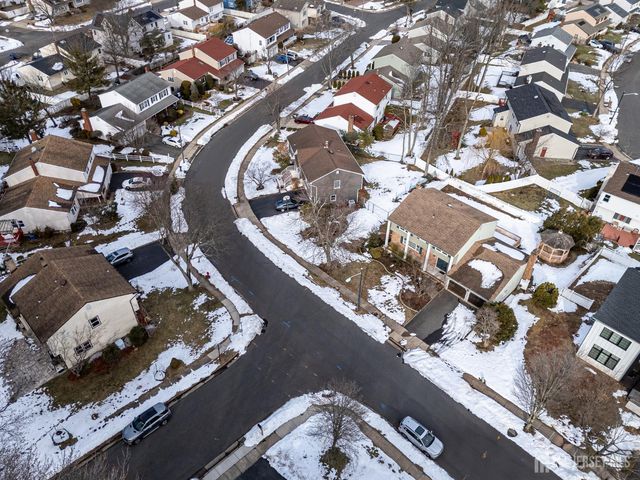 34 Stratford Circle, Edison, NJ 08820