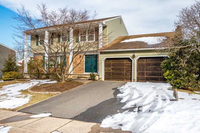 34 Stratford Circle, Edison, NJ 08820