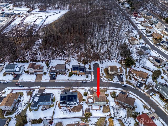 34 Stratford Circle, Edison, NJ 08820