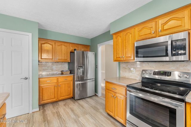 917 W Haven Boulevard, Morehead City, NC 28557