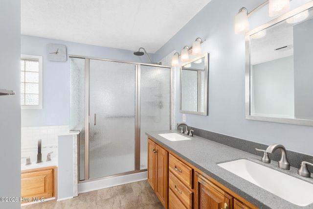 917 W Haven Boulevard, Morehead City, NC 28557