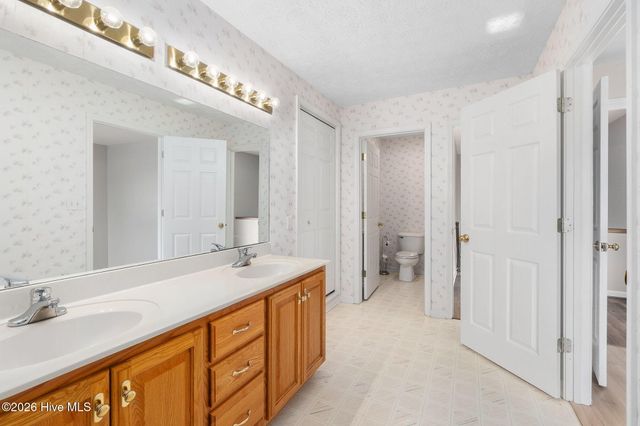 917 W Haven Boulevard, Morehead City, NC 28557