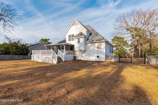 917 W Haven Boulevard, Morehead City, NC 28557