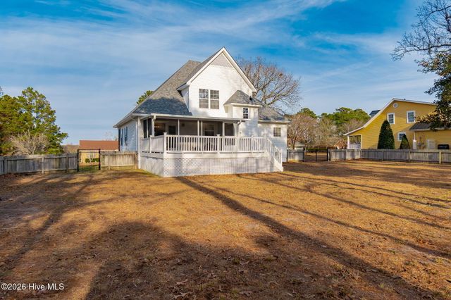 917 W Haven Boulevard, Morehead City, NC 28557