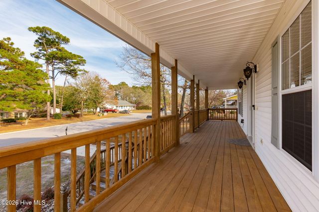 917 W Haven Boulevard, Morehead City, NC 28557