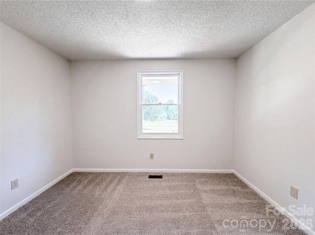 4395 Meadow Lane, Lincolnton, NC 28092