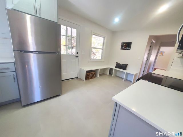 17 Woodlawn Avenue, Norwalk, CT 06854