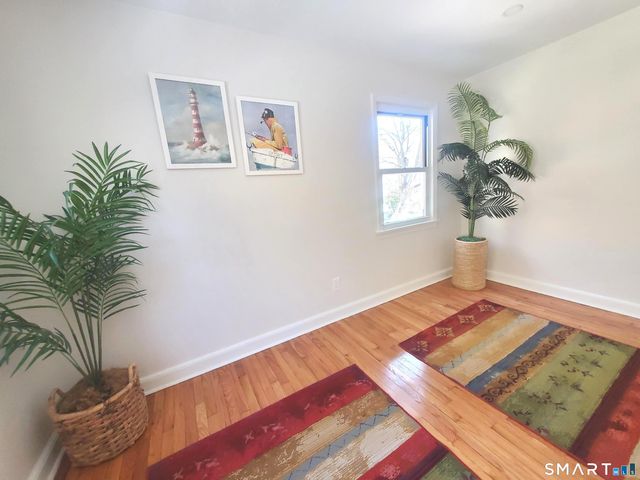 17 Woodlawn Avenue, Norwalk, CT 06854