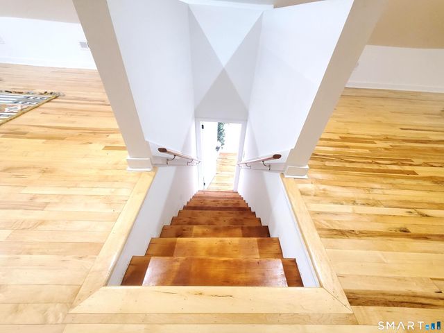 17 Woodlawn Avenue, Norwalk, CT 06854