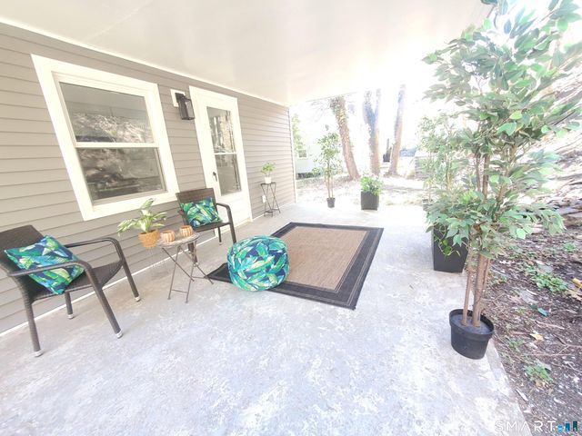 17 Woodlawn Avenue, Norwalk, CT 06854