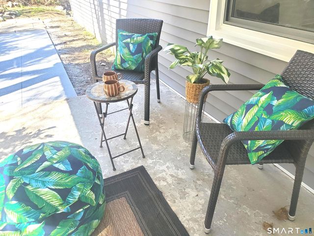 17 Woodlawn Avenue, Norwalk, CT 06854