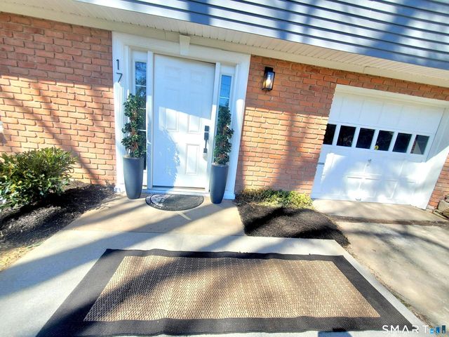 17 Woodlawn Avenue, Norwalk, CT 06854