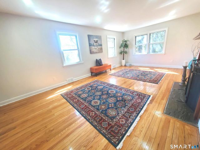 17 Woodlawn Avenue, Norwalk, CT 06854