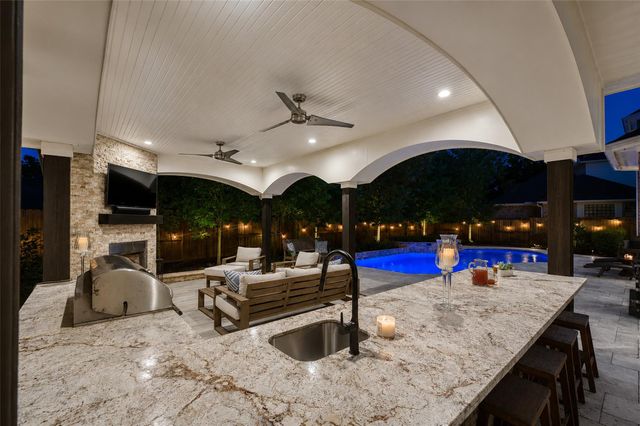 923 Chinquapin Place, Houston, TX 77094