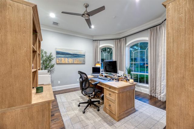 923 Chinquapin Place, Houston, TX 77094