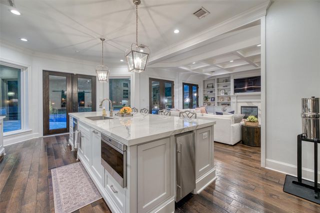 923 Chinquapin Place, Houston, TX 77094