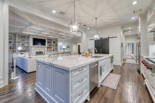 923 Chinquapin Place, Houston, TX 77094