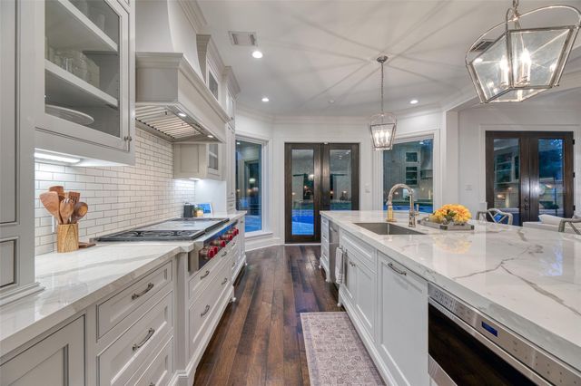 923 Chinquapin Place, Houston, TX 77094