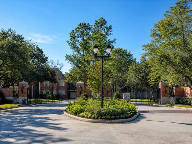 923 Chinquapin Place, Houston, TX 77094