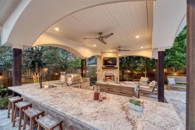 923 Chinquapin Place, Houston, TX 77094