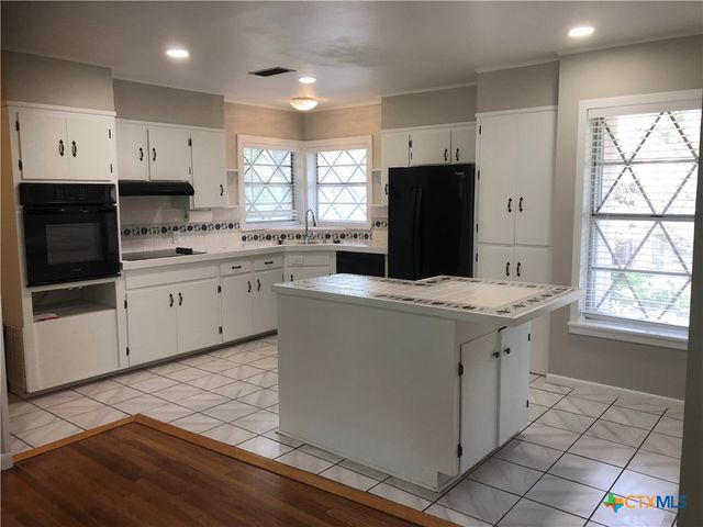 1175 Canyon Drive, New Braunfels, TX 78130