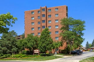 1 Bloomingdale Place 703, Bloomingdale, IL 60108