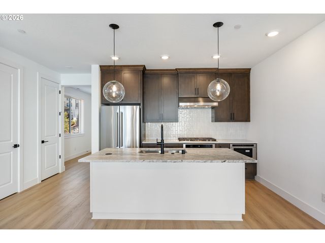 6495 Nw Olympic Ln 25, Camas, WA 98607